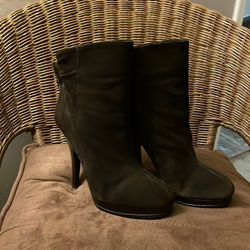 Michael Kors Brown with gold heel booties size 8